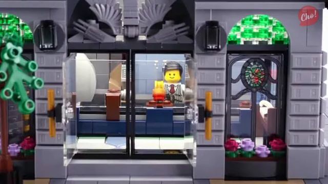 Конструктор Lepin 15001 - аналог Lego 10251 Creator Брик Банк смотреть онлайн