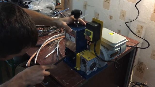 Электрический станок для разделки кабеля MS-25 смотреть онлайн
