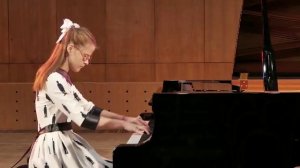 Даша Василенко Я. Ванхаль 'Соната ля мажор'