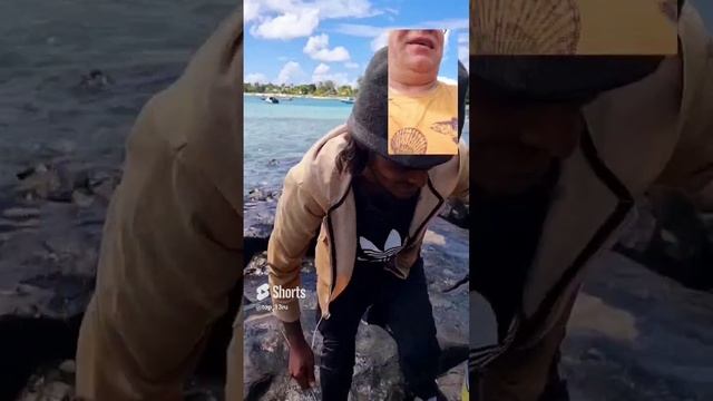 Мавриканский удачливый рыбак???? #fishing #mauritius #fish #russia #travel #russiafishing.mp4