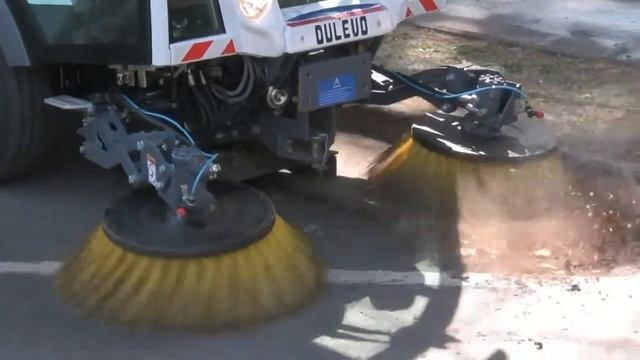 Демонстрация работы Dulevo 2000 SKY