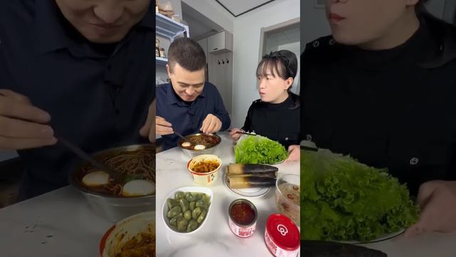 Prank Husband: My Husband Made The Wrong Choice To Eat Eggs,Didn’T Get The Chicken Legs In The Pot. смотреть онлайн