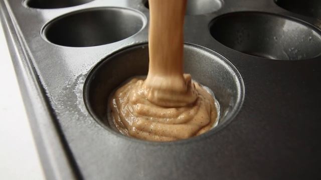 Easy and Healthy Banana Nut Muffin Recipe | How To Make Low Calorie Banana Nut Muffins смотреть онлайн