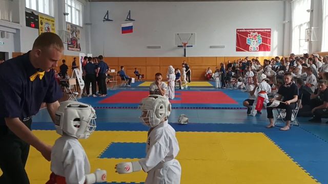 Синкёкусинкай каратэ (дети 6 лет) 04.06.23 первый бой (3 место) смотреть онлайн
