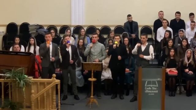 «Есть много дорог и много путей»Гурт Голос Спасіння смотреть онлайн
