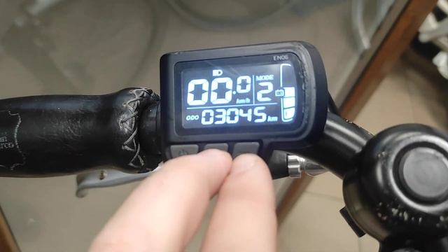 Obsługa wyświetlacza roweru elektrycznego BIKKEL 36V display EN06 wchodzenie do menu ❗ смотреть онлайн