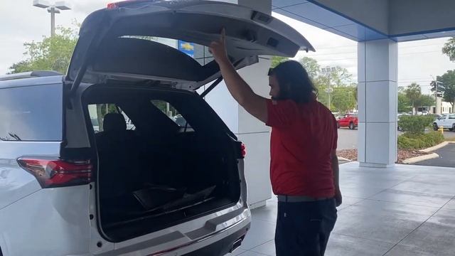 NEW 2022 CHEVROLET TRAVERSE FWD 2LZ смотреть онлайн