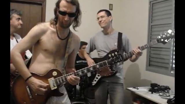 "Crossroads - Cream/Eric Clapton" - LANEY VC-30, IBANEZ ARTCORE AS 73 ans EPIPHONE LES PAUL смотреть онлайн