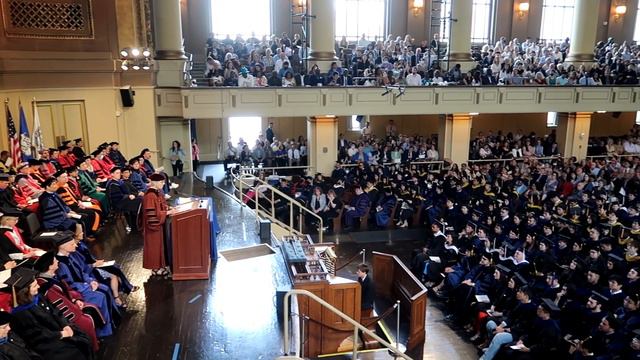 Выпускной в Университете США. Yale University: вручение дипломов смотреть онлайн