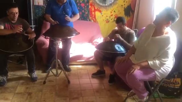 Improvvisazione Hand Pan con Mantra смотреть онлайн