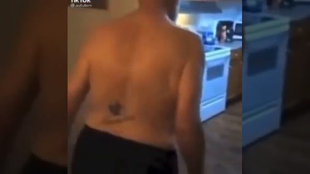 #251 - Happy Easter Grandpa смотреть онлайн