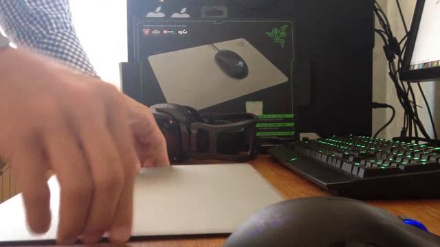 Распаковка Razer Scarab смотреть онлайн