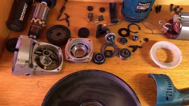 Ремонт болгарки Makita GA9030S своими руками. смотреть онлайн