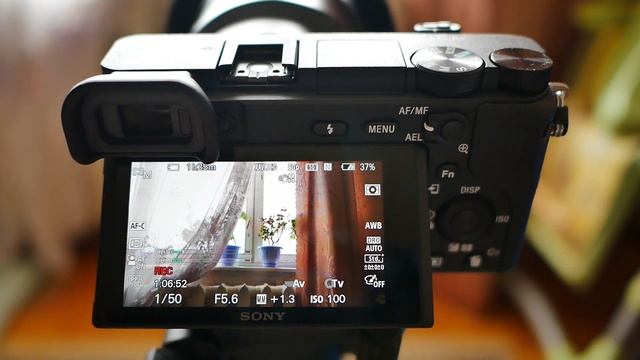 sony a6400. 50p. xavc hd 50mbps. тест №1 - перегрев и батарея. смотреть онлайн