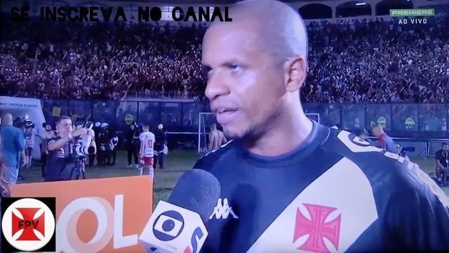 BRIGAS E XINGAMENTOS NA ARQUIBANCADA DURANTE ENTREVISTA DE EDIMAR 💢 смотреть онлайн