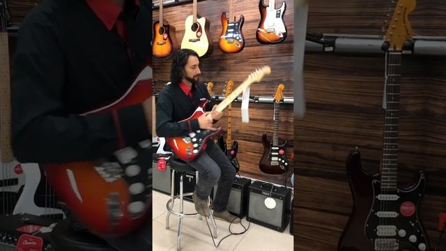 DIFERENCIAS SQUIER CLASSIC VIBE & LA SERIE PLAYER BY FENDER | ORTIZO смотреть онлайн
