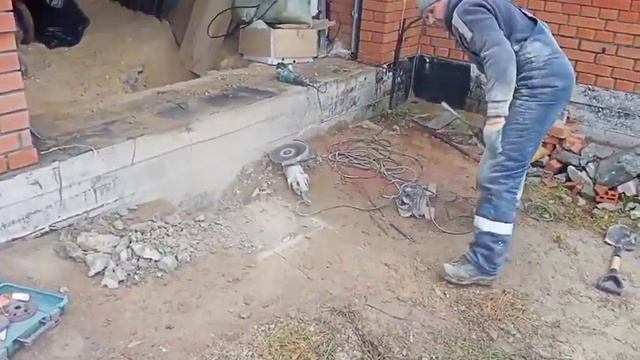 Как разбить бетон. смотреть онлайн