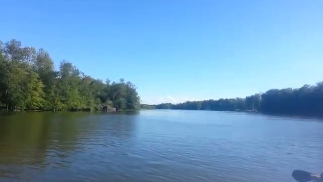 Река и лодка смотреть онлайн