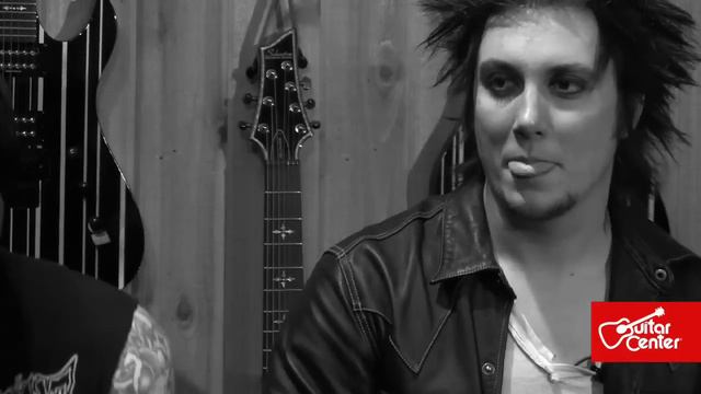 At Guitar Center: Avenged Sevenfold, Gear смотреть онлайн