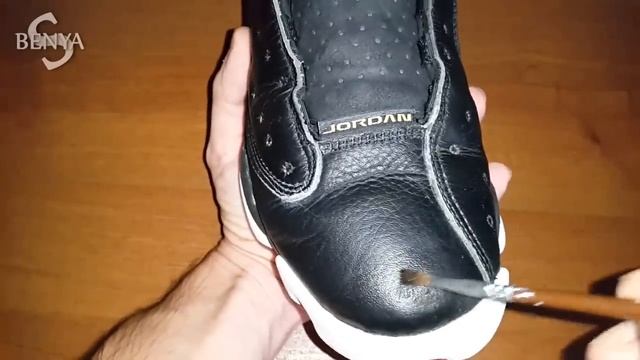 Как избавиться от царапин на кроссовках | Реставрация кроссовок смотреть онлайн