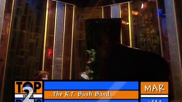 Kate Bush - Wuthering Heights TOTP смотреть онлайн