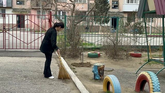Субботник в ДОУ. смотреть онлайн