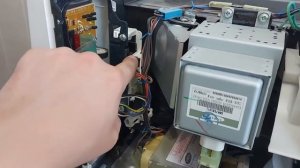 Ремонт микроволновки Samsung не открывается дверца