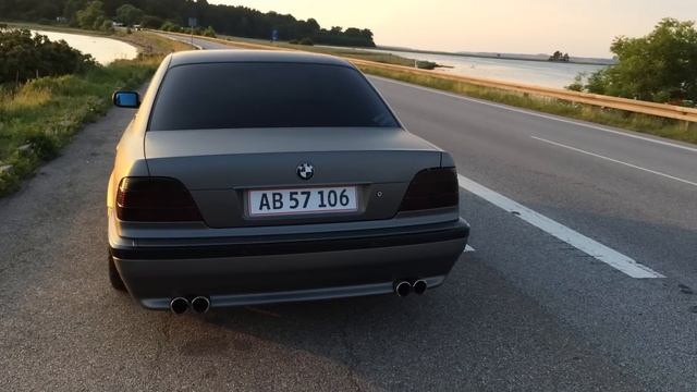 BMW E38 740I V8 Sound (THE BEAST)