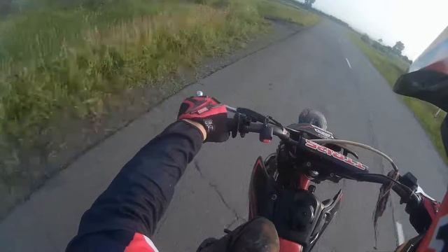 Классная покатушка на питбайке Irbis TTR125 смотреть онлайн