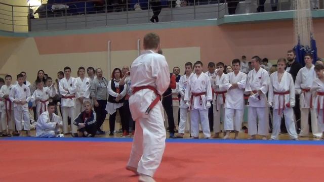 Хомутинников Артём. Иппон. 1й бой смотреть онлайн