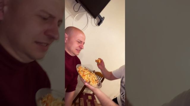 Любишь плов???☺️?? #shorts #reels #uzbekistan #узбек #плов # друзья #юмор #ташкент