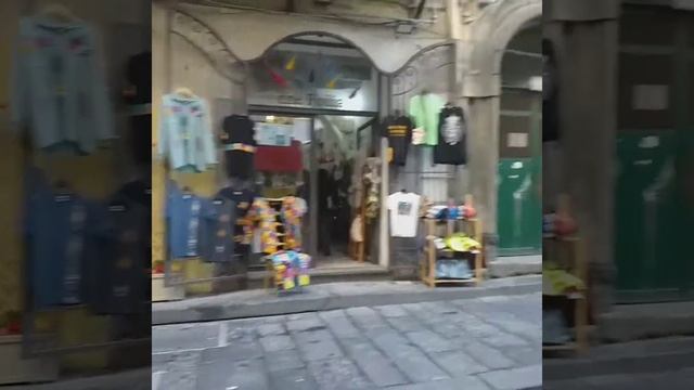 ОПАСНАЯ улица Неаполя ???.. судите сами... смотреть онлайн
