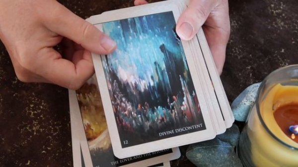 5 Top Oracle Decks by Category | Best Plant Deck | Best Animal Deck | Best Magical Deck & More!