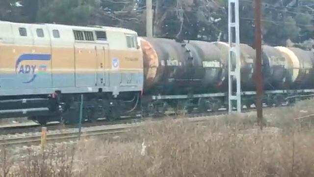 Электровоз AZ8A-0011 + тепловоз ТЭ33А-0294 смотреть онлайн