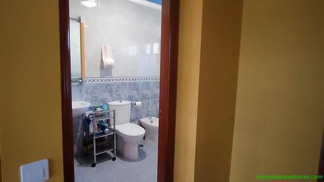 Chalet adosado en el centro de Nueva con 5 habitaciones y 4 baños. (VENDIDO) смотреть онлайн