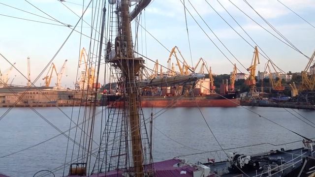 ,,PALINURO" Трехмачтовая учебная баркентина итальянских ВМС в Одессе смотреть онлайн