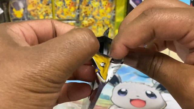 Why Am I Still Opening This? Evolving Skies Elite Trainer Box! 😭 смотреть онлайн