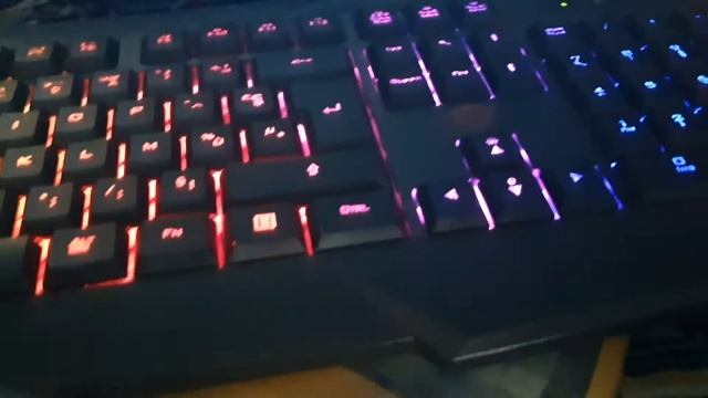 JE VOUS PRÉSENTE MON NOUVEAU SETUP 2019 !!! смотреть онлайн
