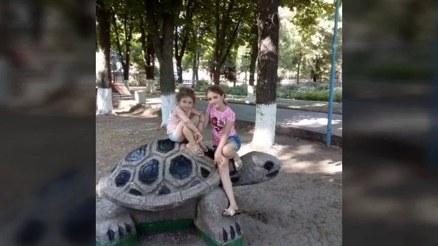 Милена Ростов. Октябрский парк. смотреть онлайн