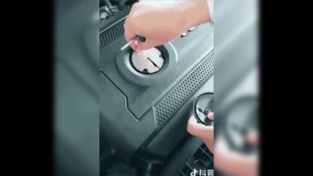 You won't believe, what's hiding under this Skoda logo! смотреть онлайн