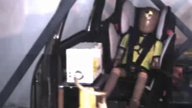 Recaro Young Sport | краш-тест Авторевю 2015 | боковой смотреть онлайн