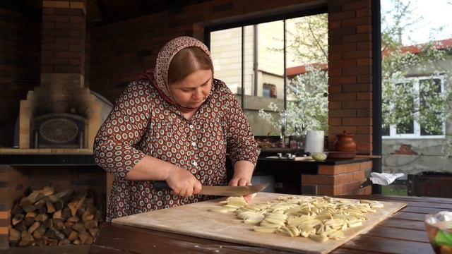 REAL PASTA BOLOGNESE! смотреть онлайн