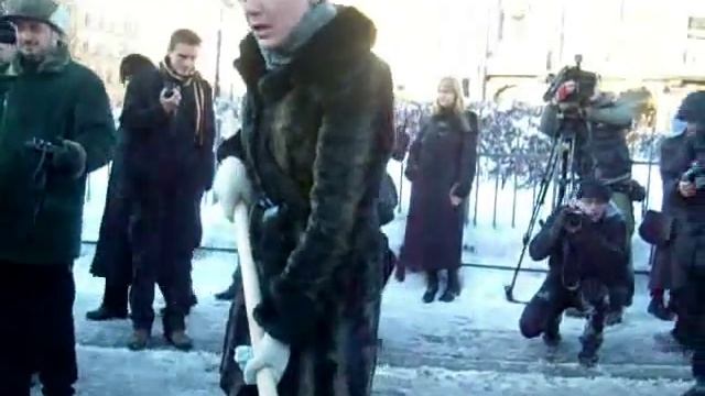 Акция по уборке снега превратилась в фотосессию смотреть онлайн