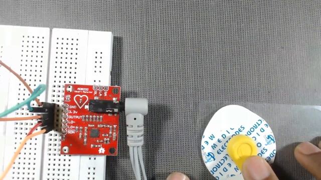 AD8232 ECG HEART RATE sensor With Arduino UNO/MEGA with code смотреть онлайн