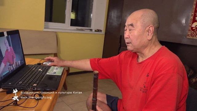 Как играть на флейте - в конце занятия в Школе Му Юйчуня онлайн смотреть онлайн