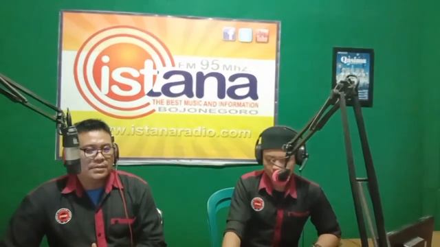 DITINGGAL MERANTAU ISTRI DI TIDURI GENDRUWO (NYATA DARI KEPOHBARU ) смотреть онлайн