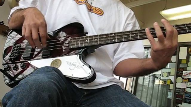 Epiphone Thunderbird Bass смотреть онлайн