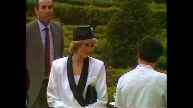 Princess Diana rare video tour italy 1985 in villa Doria Roma смотреть онлайн