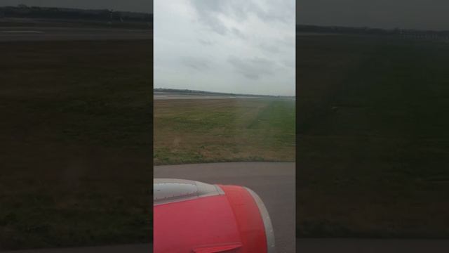 RJ 5113 / Aibus 319 /landing at London Heathrow смотреть онлайн