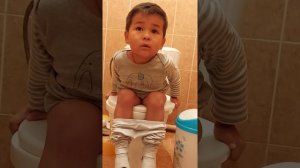 мама так какает ???